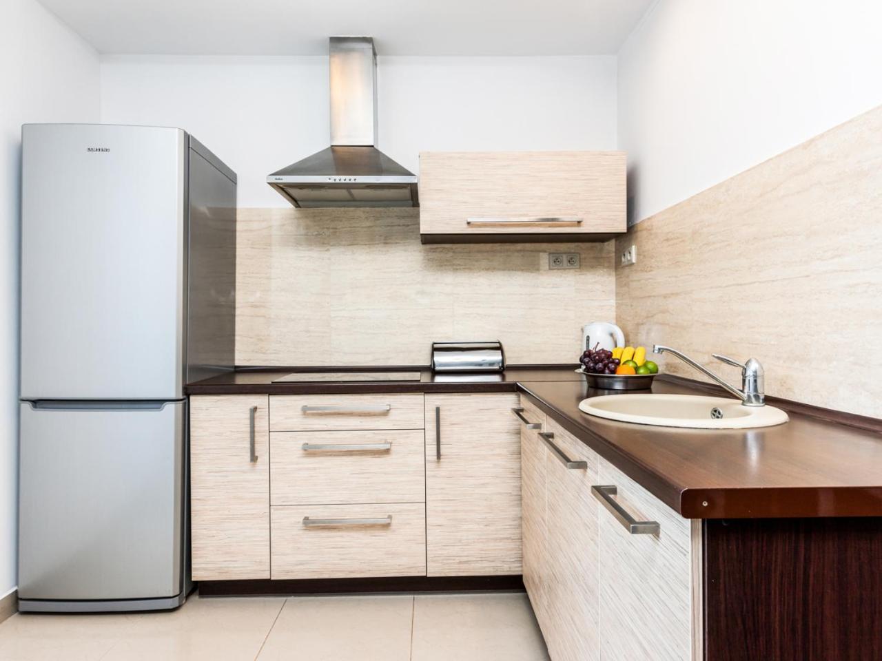 Kompleks Wypoczynkowy Pomerania Z Podgrzewanym Basenem 30 Metrow Do Morza Rewal Habitación foto
