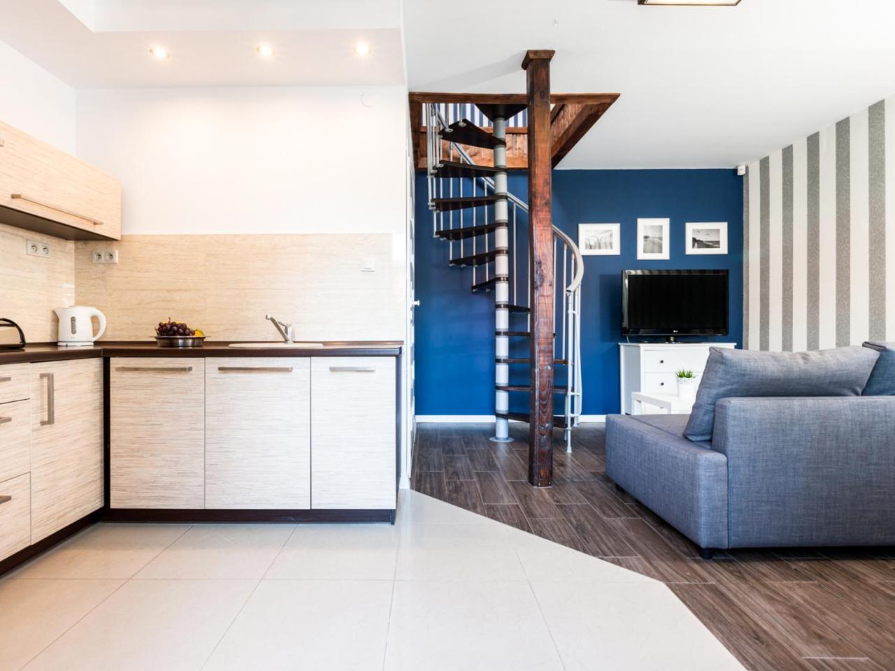 Kompleks Wypoczynkowy Pomerania Z Podgrzewanym Basenem 30 Metrow Do Morza Rewal Habitación foto